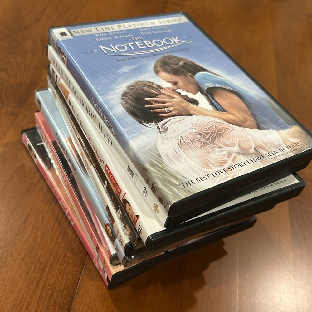 Lot of 10 Classic Romance DVDs movies | The Notebook, the vow, walk to remember​